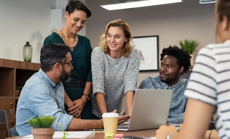 Manage Like a Pro: 6 Online Tools Every Smart Manager Should Use